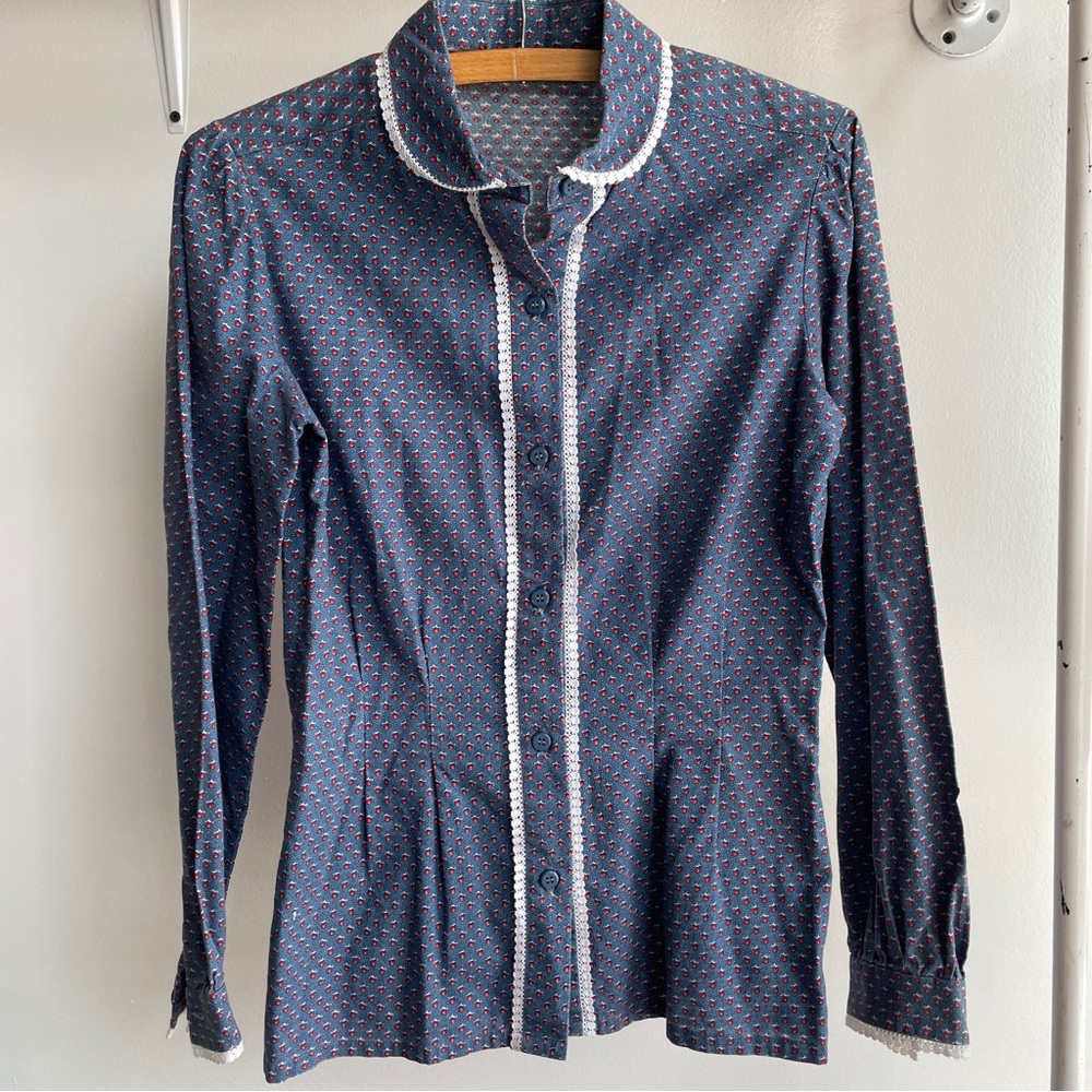 Vintage 1970s Cottage Core Button Down Shirt Blouse